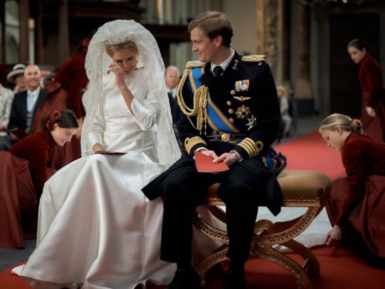 Desde el vestido de Valentino hasta la recreación de la decoración de la iglesia Nieuwe Kerk, la boda de Máxima y Guillermo Alejandro es uno de los puntos más destacables de la temporada. Desde el vestido de Valentino hasta la recreación de la decoración de la iglesia Nieuwe Kerk, la boda de Máxima y Guillermo Alejandro es uno de los puntos más destacables de la temporada.