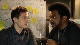 Craig Robinson junto a Andy Samberg