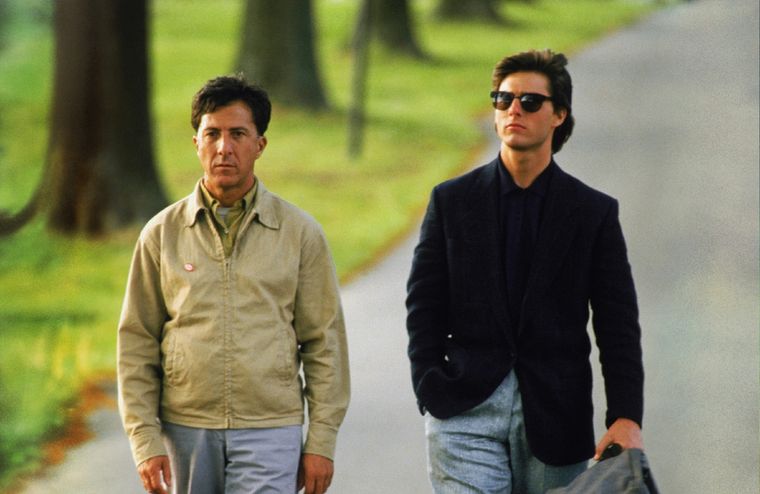 Tom Cruise y Dustin Hoffman protagonizan este gran clásico de los 80