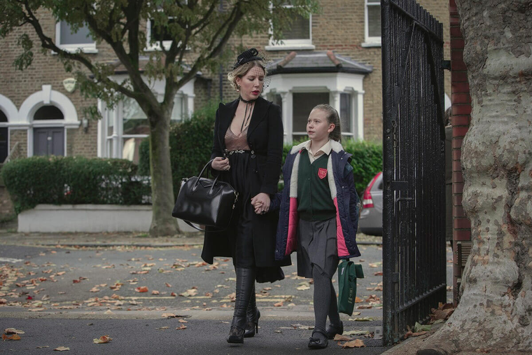 Katherine Ryan protagoniza Casi una duquesa. Katherine Ryan protagoniza Casi una duquesa. 