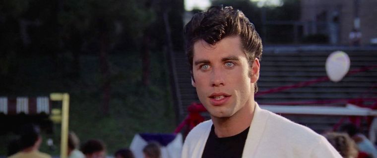 John Travolta como el recordado Danny Zuko