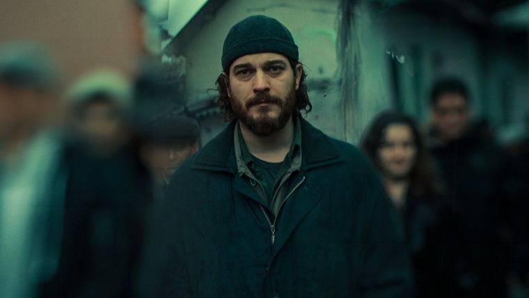 Kübra es una miniserie turca de drama y cargada de intriga que se estrenó este 2024 y tiene ocho episodios