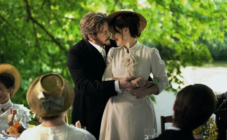 Juliette Binoche y Benoît Magimel protagonizan El sabor de la vida (2023).