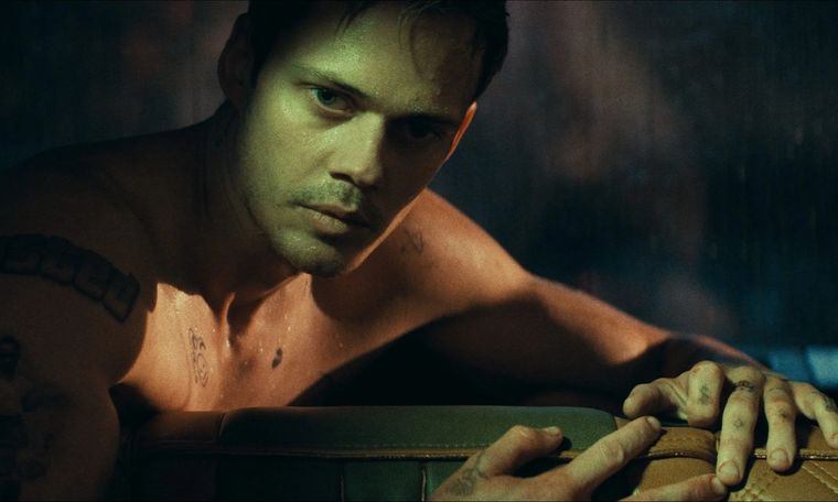 Bill Skarsgård protagoniza Encerrado, la remake de 4x4. Bill Skarsgård protagoniza Encerrado, la remake de 4x4. 