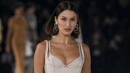 solo con botas: la foto de bella hadid que cautivo a todos