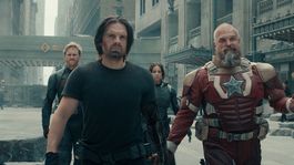 El director de Thunderbolts reveló que la idea de ponerle el asterisco al título&nbsp;es un guiño a su presentación como los nuevos Avengers.