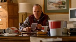 Michael Keaton fue galardonado por su brillante actuación en la serie Dopesick