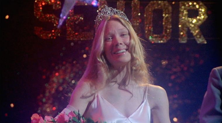Sissy Spacek le da vida a Carrie. Sissy Spacek le da vida a Carrie.