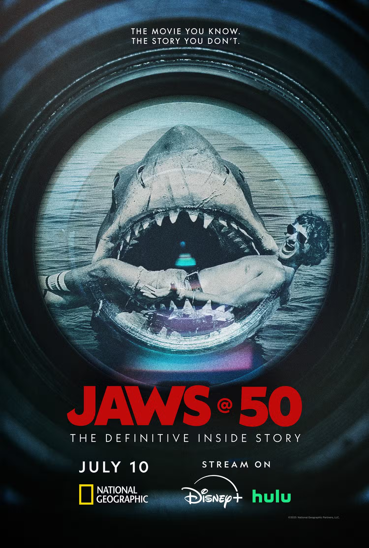 Poster oficial de JAWS @ 50: The Definitive Inside Story. Poster oficial de JAWS @ 50: The Definitive Inside Story.
