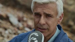 Leonardo Sbaraglia es el protagonista de El hombre que amaba los platos voladores