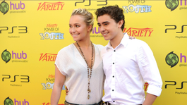 Jansen Panettiere junto a su hermana Hayden