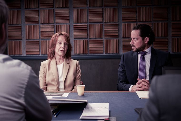 Creada por George Kay y Jim Field Smith esta serie policial de antología cuenta con cuatro versiones: Alemania, Reino Unido, España y Francia. Creada por George Kay y Jim Field Smith esta serie policial de antología cuenta con cuatro versiones: Alemania, Reino Unido, España y Francia.