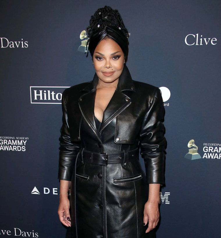 Según LaToya, Janet Jackson declinó la oferta de Antoine Fuqua de participar de la biopic aunque es una de las personas que más apoyó el proyecto y confió en Jaafar como protagonista. Según LaToya, Janet Jackson declinó la oferta de Antoine Fuqua de participar de la biopic aunque es una de las personas que más apoyó el proyecto y confió en Jaafar como protagonista.