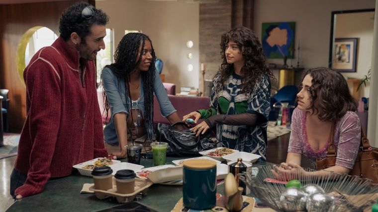 Rachel Sennot asume el rol de protagonista, guionista, directora y productora ejecutiva en I Love LA. Rachel Sennot asume el rol de protagonista, guionista, directora y productora ejecutiva en I Love LA.