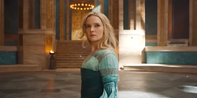 Morfydd Clark interpreta a Galadriel en la serie de fantasía