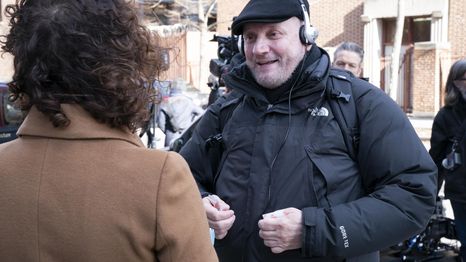 El oscarizado director argentino se sumó a la celebración como director del capítulo cuarto episodio de la temporada