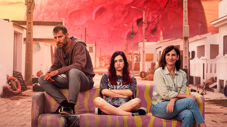 José Manuel Poga, Irene Pérez y Malena Alterio protagonizan la serie. José Manuel Poga, Irene Pérez y Malena Alterio protagonizan la serie.