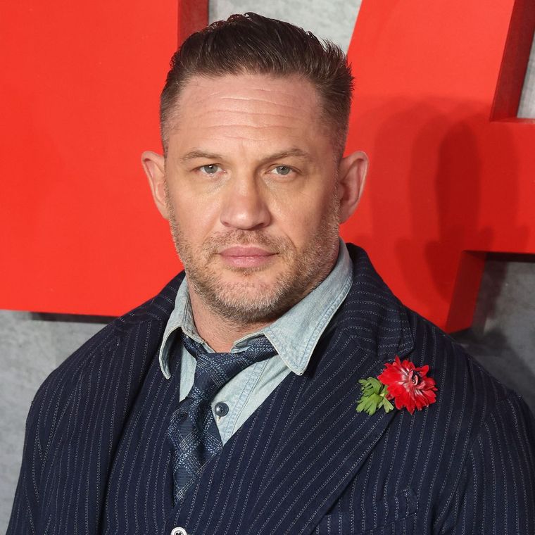 Tom Hardy reveló que estaría dispuesto a probar el tratamiento con células madre si sus médicos así se lo indican, dado la falta de tratamientos a largo plazo para sus dolencias. Tom Hardy reveló que estaría dispuesto a probar el tratamiento con células madre si sus médicos así se lo indican, dado la falta de tratamientos a largo plazo para sus dolencias.