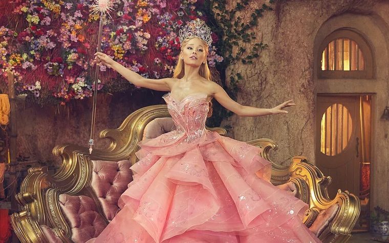 Ariana Grande interpreta a Glinda en la película