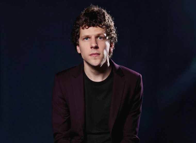 Jesse Eisenberg, actor y hoy director, admite que quiere dirigir un musical que ya está en desarrollo
