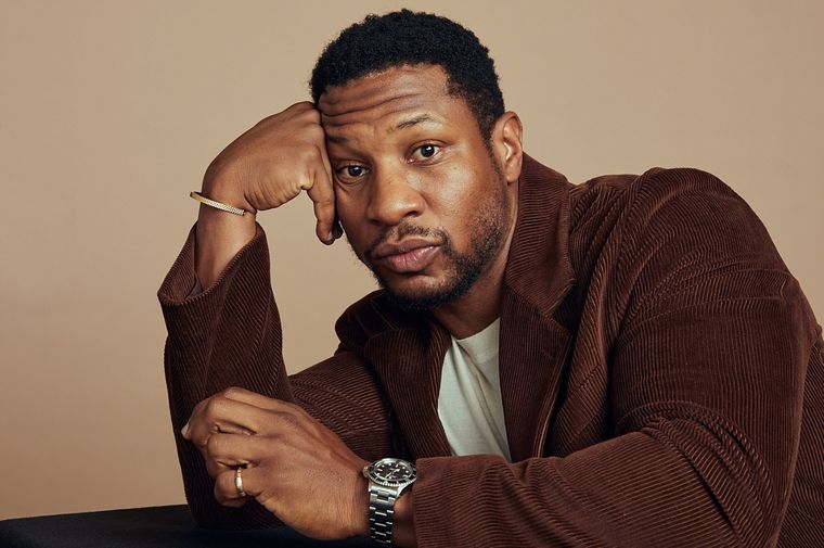 Jonathan Majors se encuentra solucionando sus problemas legales