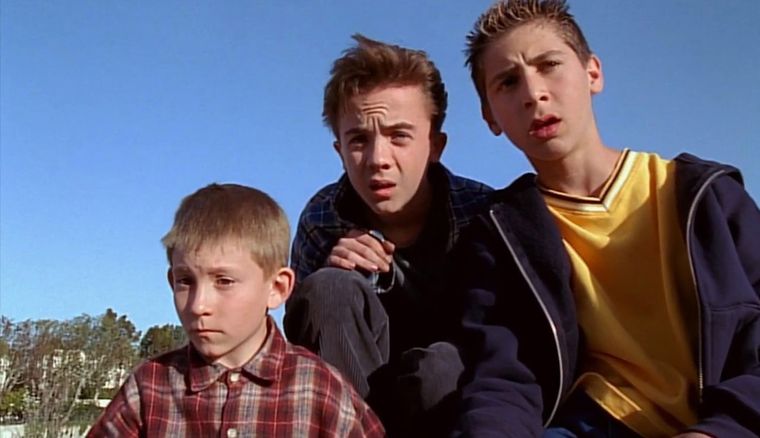 Dewey (Erik Per Sullivan), Malcolm (Frankie Muniz) y Reese (Justin Berfield) Dewey (Erik Per Sullivan), Malcolm (Frankie Muniz) y Reese (Justin Berfield)