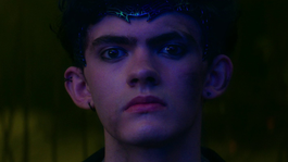 La confirmación se dio luego de que se lo mostrara usando la característica corona del personaje.