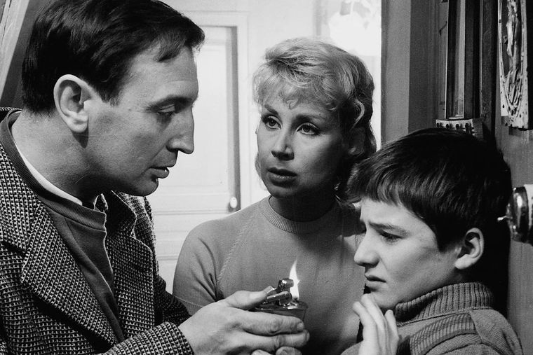 Es una de las películas claves de la Nouvelle Vague. Es una de las películas claves de la Nouvelle Vague.