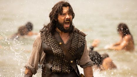 Álvaro Morte protagoniza esta serie española que te conquistará