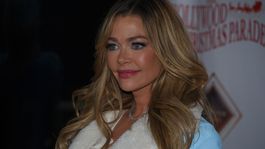 Denise Richards ha sorprendido con su radical transformación