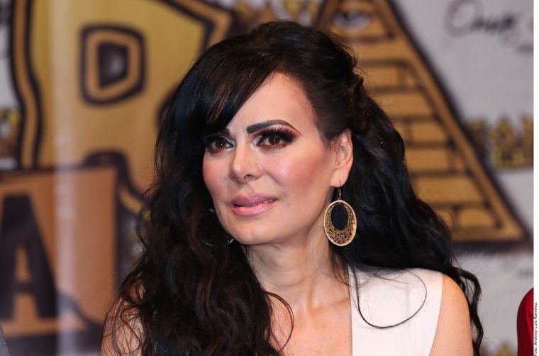 A sus 63 años, Maribel Guardia sabe cómo despertar a sus fanáticos.