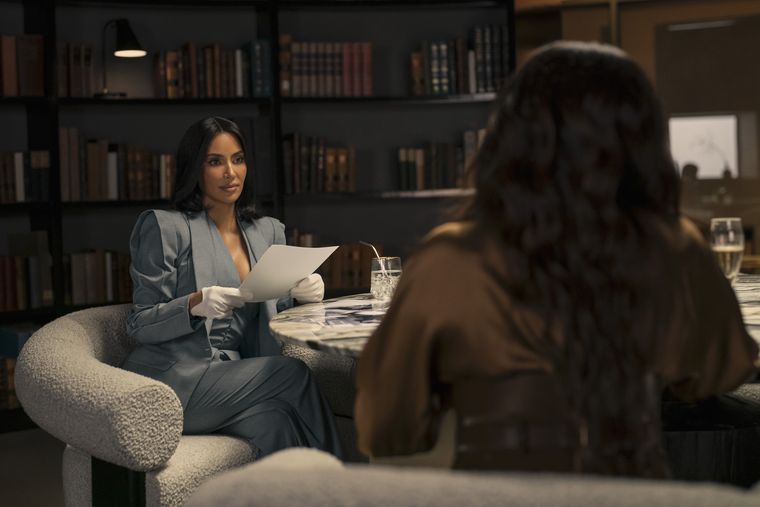 Queda claro que esta no será su última incursión de Kim Kardashian en la televisión o el cine, ya que cuenta con millones de seguidores que le asegurarán a los grandes estudios afluencia constante de público. Queda claro que esta no será su última incursión de Kim Kardashian en la televisión o el cine, ya que cuenta con millones de seguidores que le asegurarán a los grandes estudios afluencia constante de público.