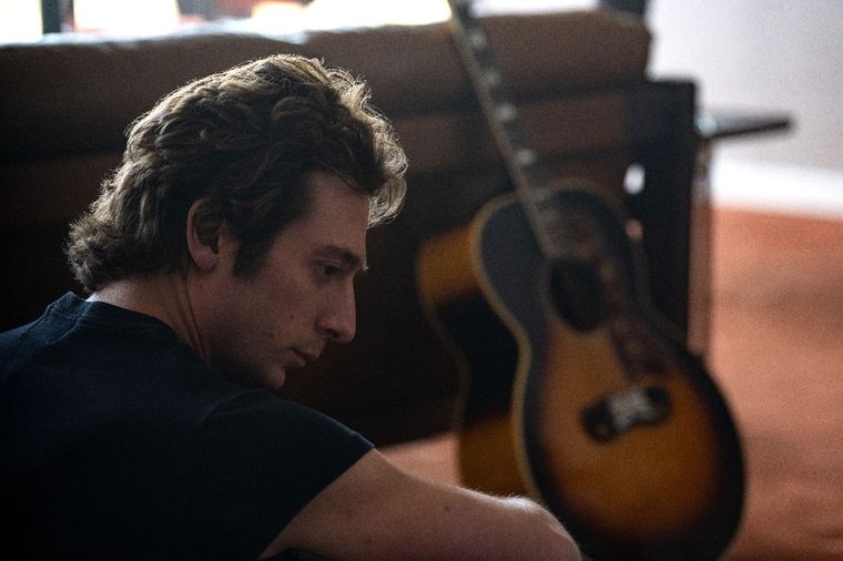 Jeremy Allen White protagoniza Springsteen: Música de ninguna parte.