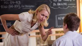 Naomi Watts es una de las tantas protagonistas de esta película de comedia
