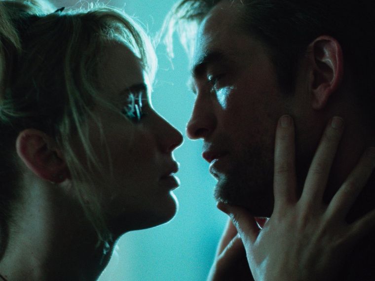 Jennifer Lawrence y Robert Pattinson protagonizan esta película que estrenará en noviembre.