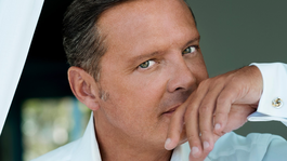 Luis Miguel volvió a mostrarse públicamente con su hermano.