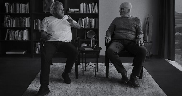Jonah Hill y Phil Stutz se sientan a charlar en este aclamado documental de Netflix. Jonah Hill y Phil Stutz se sientan a charlar en este aclamado documental de Netflix.