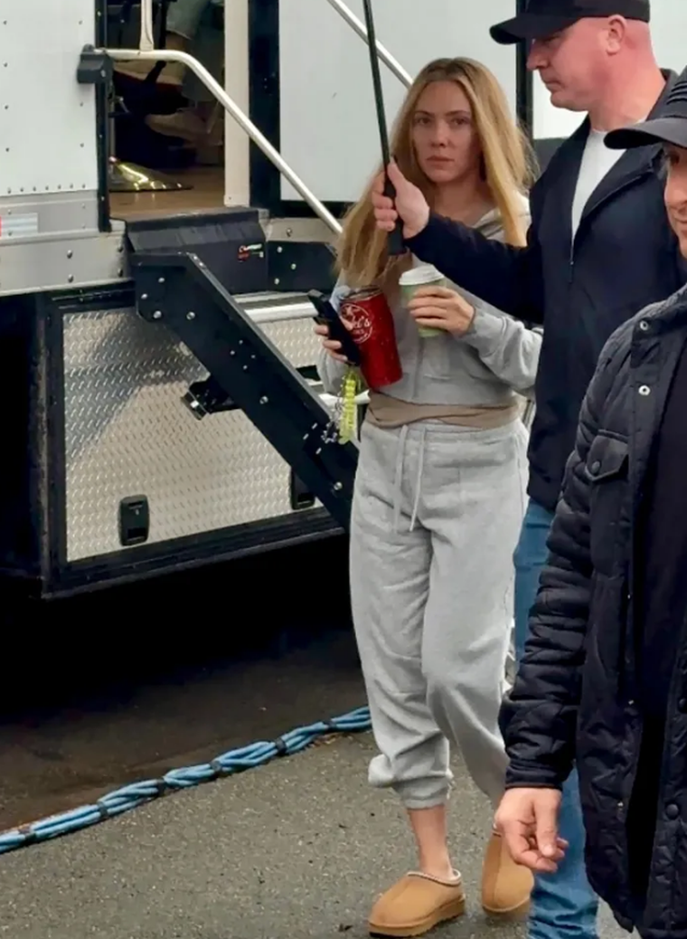 Scarlett Johansson en el rodaje de la nueva versión de El exorcista Scarlett Johansson en el rodaje de la nueva versión de El exorcista