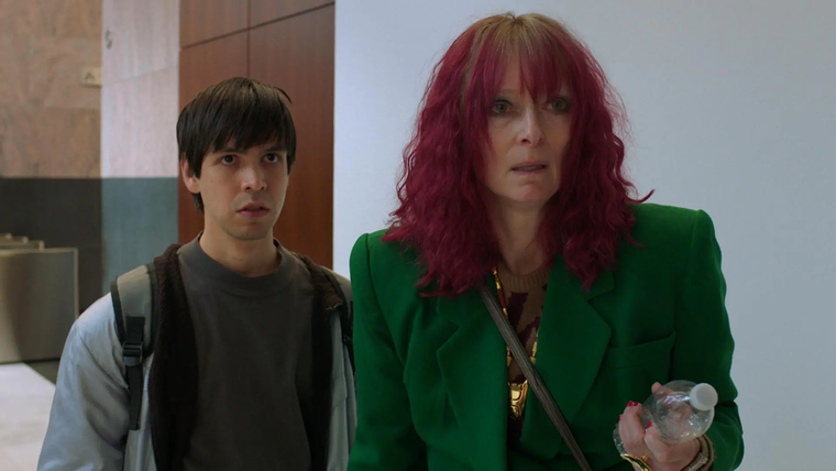 Tilda Swinton se luce en esta alocada comedia de 2023.&nbsp;