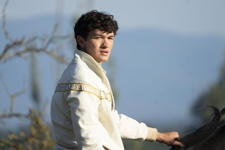 Luke sigue con su plan para derrocar el Olimpo y regresar a Kronos en la S2 de Percy Jackson y los Dioses del Olimpo. Luke sigue con su plan para derrocar el Olimpo y regresar a Kronos en la S2 de Percy Jackson y los Dioses del Olimpo.