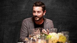 El mexicano Diego Luna abordará temas de actualidad con referentes de cada área en Pan y Circo