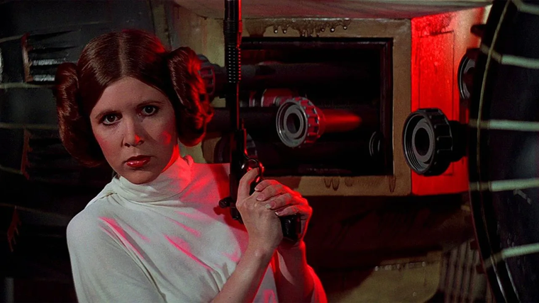 El guion fue redactado por George Lucas mientras dirigía su primer largometraje. El guion fue redactado por George Lucas mientras dirigía su primer largometraje.