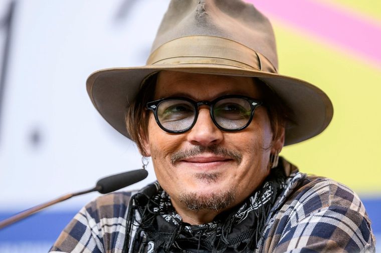 Johnny Depp tiene una felicidad después de una agitado época.