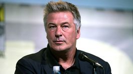 alec baldwin confirma que rust retoma su rodaje tras el acuerdo con la familia de halyna hutchins