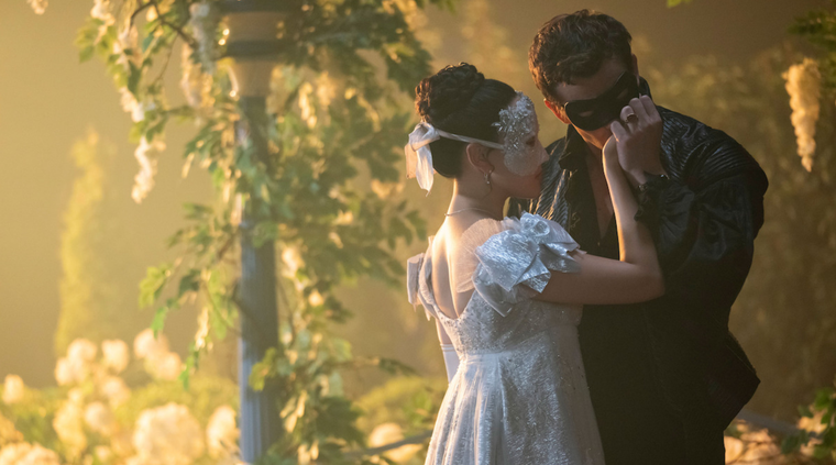 Yerin Ha y Luke Thompson protagonizan la temporada 4. 