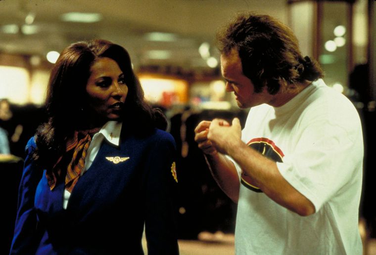 Pam Grier y Quentin Tarantino en el set de Jackie Brown, cinta en la que el joven director cumplió el sueño de trabajar con la actriz. Pam Grier y Quentin Tarantino en el set de Jackie Brown, cinta en la que el joven director cumplió el sueño de trabajar con la actriz.