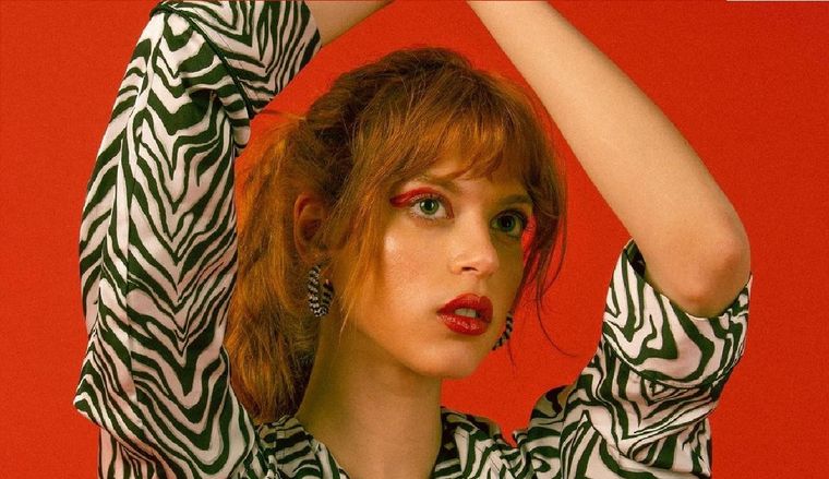 Irene Dev interpreta a Alma en Bienvenidos a Edén.