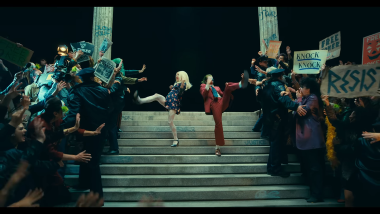 Una de las escenas mostraba a Joker y Lee bailando en las escaleras.