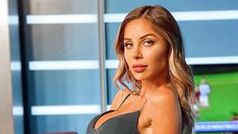 Romina Malaspina volvió a posar muy seductora en Instagram para anunciar que tendrá una cita con un youtuber