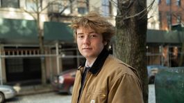 cooper hoffman hablo sobre su padre philip seymour hoffman en medio del exito de licorice pizza
